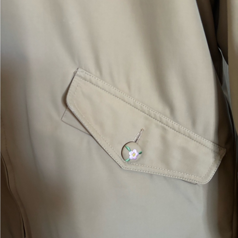 Unique tan floral embroidered jacket - Picture 4 of 4